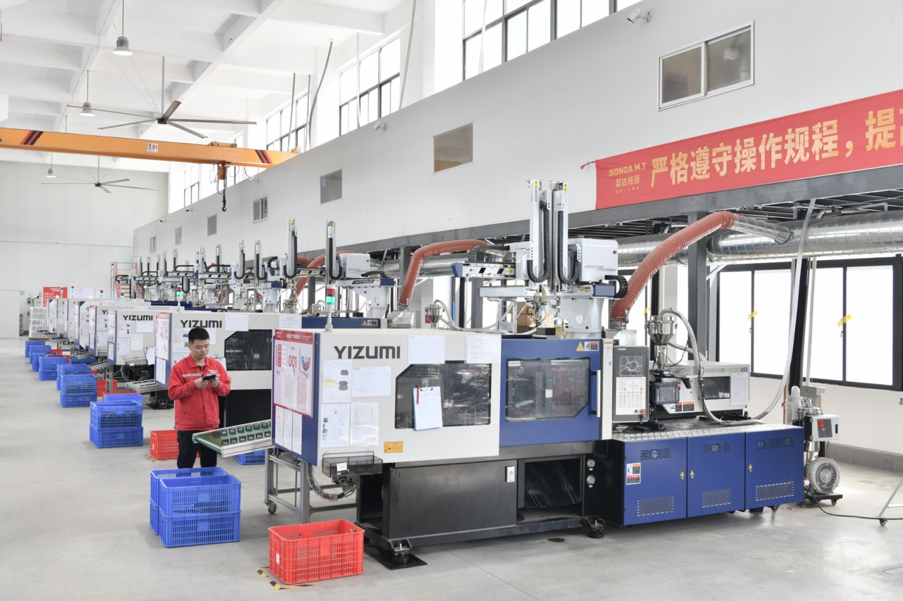 igus energy chain,OEM energy chain offers customized cable routing systems tailored to your equipment and application needs。